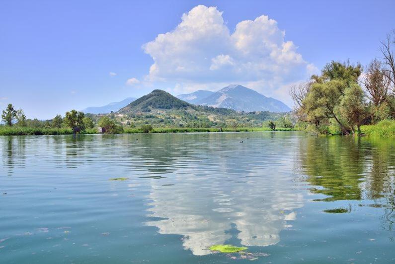 Casa Rosamari - Su Lago Di Posta Fibreno, Appartamento Con Camino Dış mekan fotoğraf